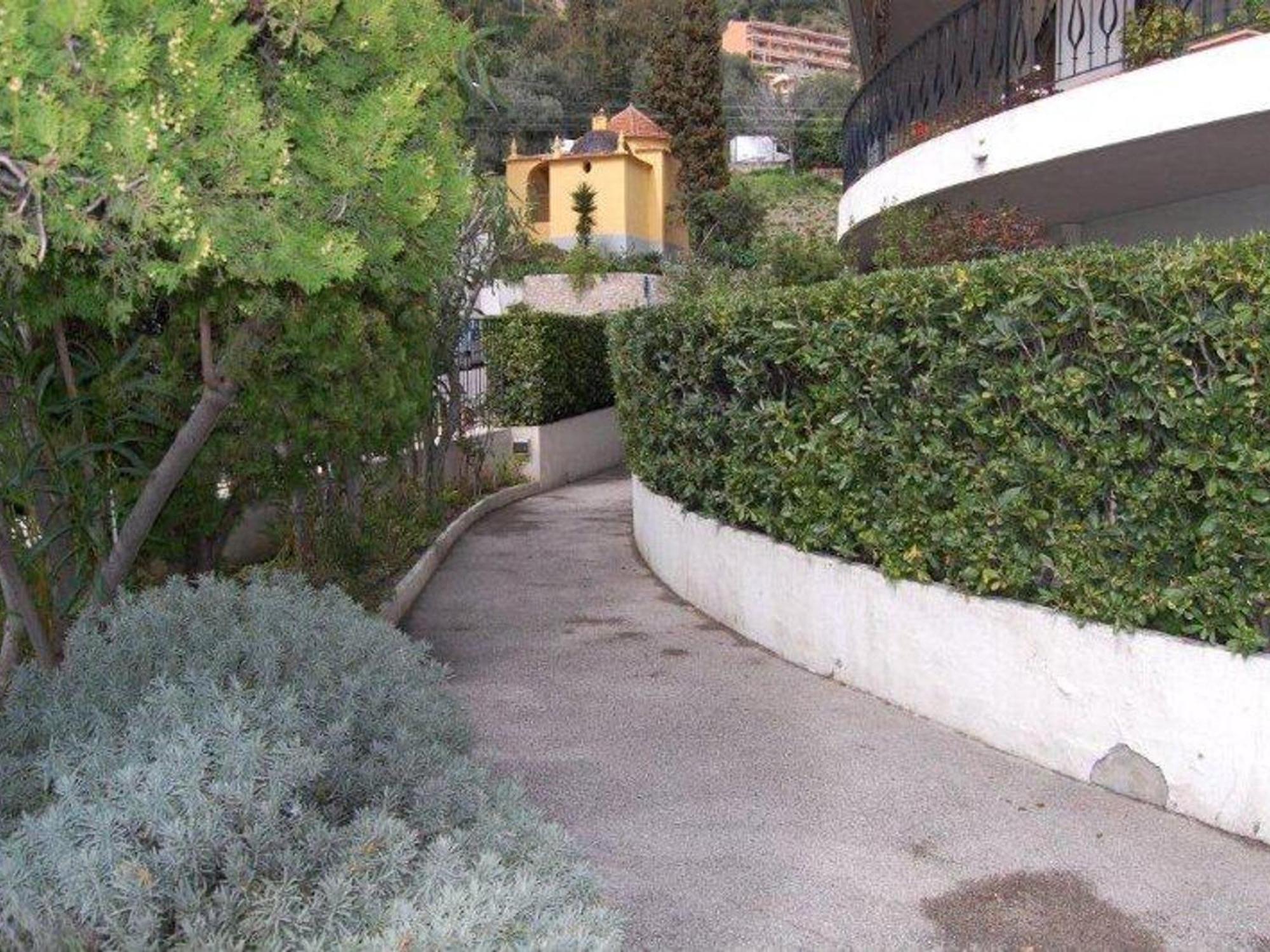 Studio Moderne Avec Terrasse Proche Plages Et Centre, Wifi Gratuit - Fr-1-196-216 Menton Exterior photo